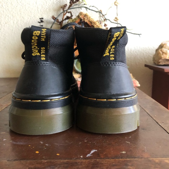 Dr. Martens Bonny chukka boots. Women’s size 6 (US) - Picture 4 of 7